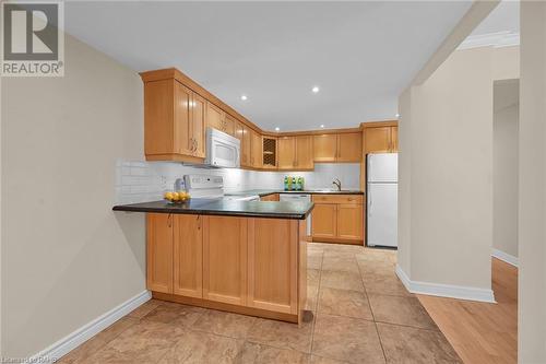 150 Wilson Street W Unit# 112, Ancaster, ON - Indoor Photo Showing Kitchen