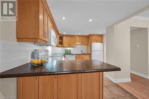 150 Wilson Street W Unit# 112, Ancaster, ON - Indoor Photo Showing Kitchen