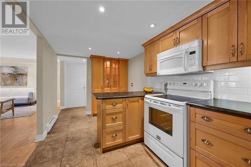 150 Wilson Street W Unit# 112, Ancaster, ON - Indoor Photo Showing Kitchen