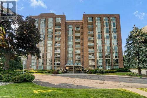 1225 North Shore Boulevard E Unit# 608, Burlington, ON - Outdoor With Balcony With Facade