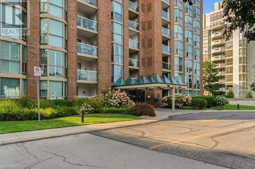 1225 North Shore Boulevard E Unit# 608, Burlington, ON - Outdoor With Balcony With Facade