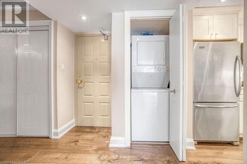 1225 North Shore Boulevard E Unit# 608, Burlington, ON - Indoor Photo Showing Laundry Room