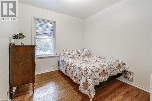 83 Graham Avenue S, Hamilton, ON - Indoor Photo Showing Bedroom