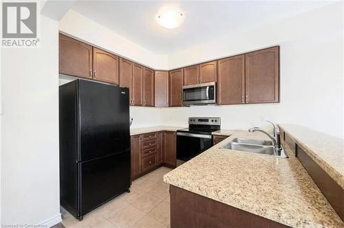 95 Bilanski Farm Road, Brantford, ON - Indoor Photo Showing Kitchen With Double Sink