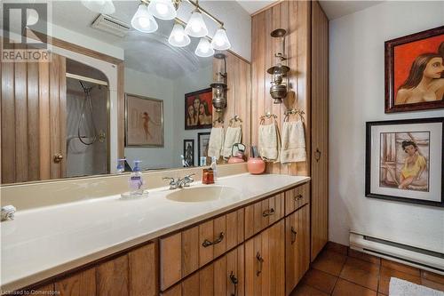 1552 Regional Road 81 Road, St. Catharines, ON - Indoor Photo Showing Bathroom