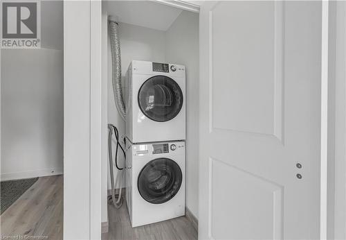 2007 James Street Unit# 707, Burlington, ON - Indoor Photo Showing Laundry Room