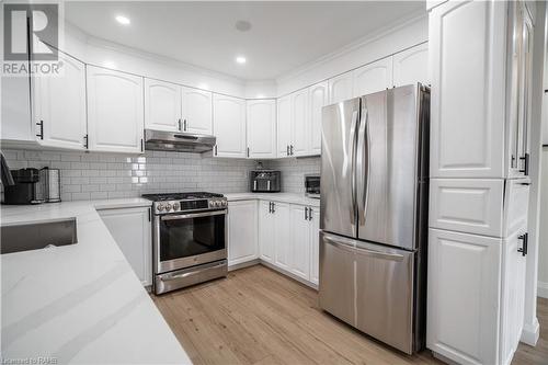 316 East 42Nd Street, Hamilton, ON - Indoor Photo Showing Kitchen With Upgraded Kitchen