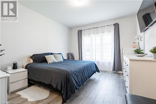 39 Cosmopolitan Common, St. Catharines, ON - Indoor Photo Showing Bedroom