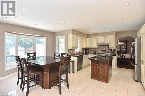 3 Suter Crescent, Dundas, ON - Indoor