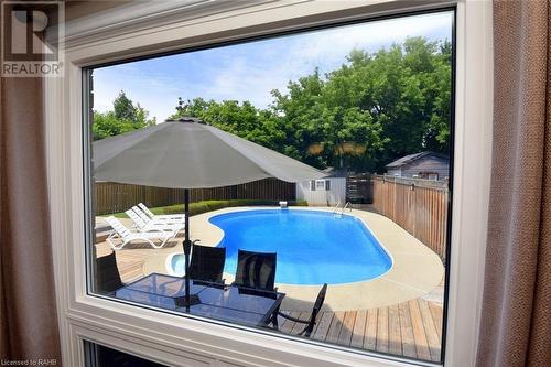 3 Suter Crescent, Dundas, ON - Outdoor With In Ground Pool With Exterior