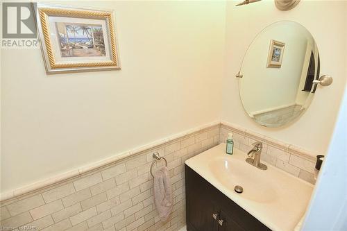 3 Suter Crescent, Dundas, ON - Indoor Photo Showing Bathroom