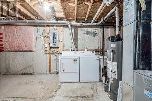 100 Beddoe Drive Unit# 7, Hamilton, ON - Indoor Photo Showing Laundry Room