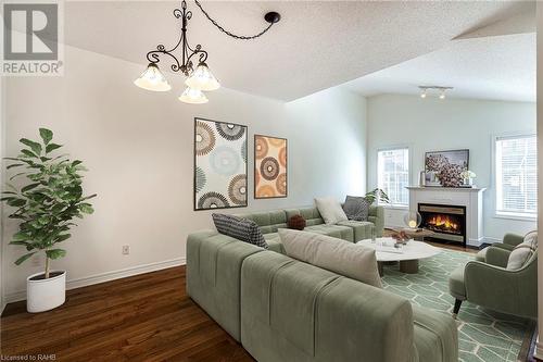 100 Beddoe Drive Unit# 7, Hamilton, ON - Indoor Photo Showing Living Room With Fireplace