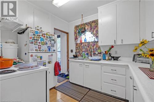 560 Aberdeen Avenue, Hamilton, ON - Indoor Photo Showing Laundry Room