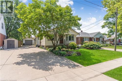 17 Parkdale Drive, Thorold, ON - Outdoor With Facade