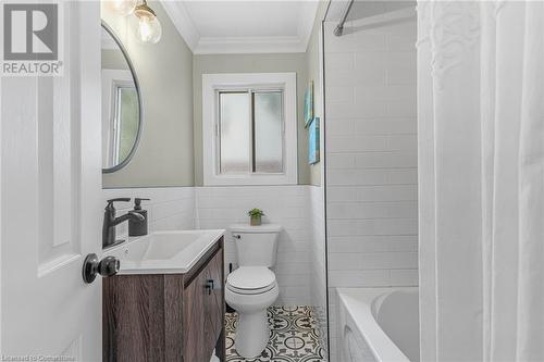 17 Parkdale Drive, Thorold, ON - Indoor Photo Showing Bathroom