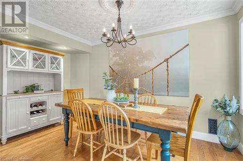 17 Parkdale Drive, Thorold, ON - Indoor Photo Showing Dining Room