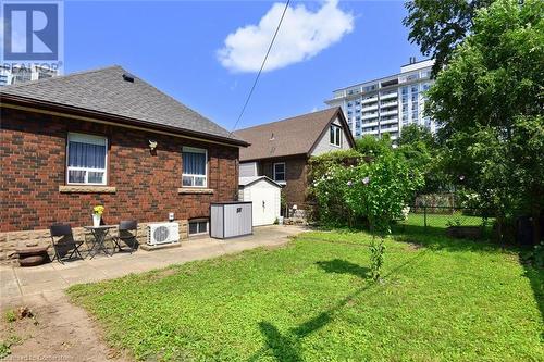 11 Wesanford Place, Hamilton, ON - Outdoor