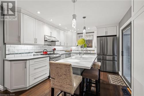 39 Belair Drive, St. Catharines, ON - Indoor Photo Showing Kitchen With Upgraded Kitchen