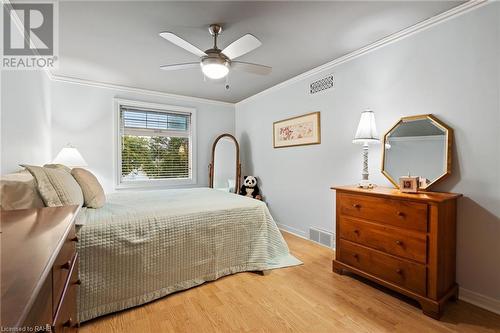 39 Belair Drive, St. Catharines, ON - Indoor Photo Showing Bedroom