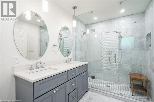 360 North Shore Boulevard E, Burlington, ON - Indoor Photo Showing Bathroom