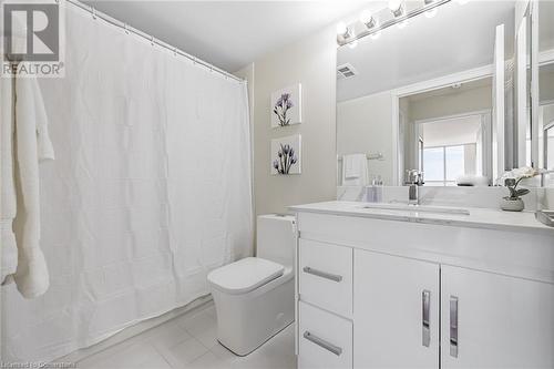 Fully Updated Main Bathroom - 135 Hillcrest Avenue Unit# 1014, Mississauga, ON - Indoor Photo Showing Bathroom