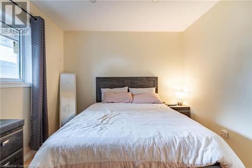 4710 Drummond Road, Niagara Falls, ON - Indoor Photo Showing Bedroom