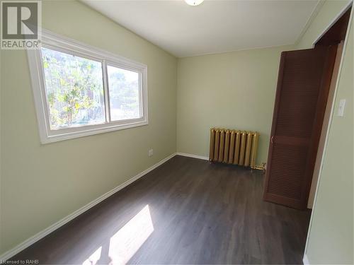 Bedroom - 15 Sherman Avenue S, Hamilton, ON - Indoor Photo Showing Other Room