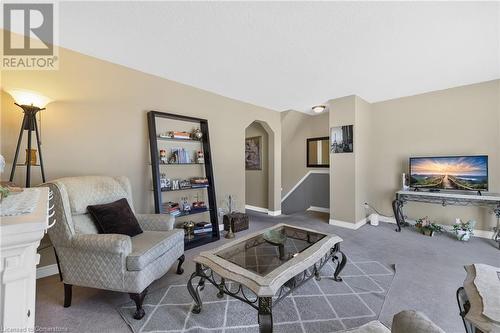 985 Limeridge Road E Unit# 32, Hamilton, ON - Indoor Photo Showing Living Room