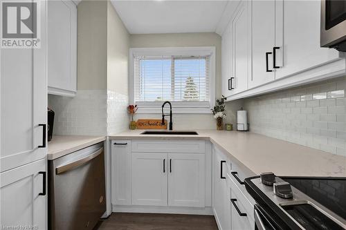 125 Livingston Avenue Unit# 16, Grimsby, ON - Indoor Photo Showing Kitchen