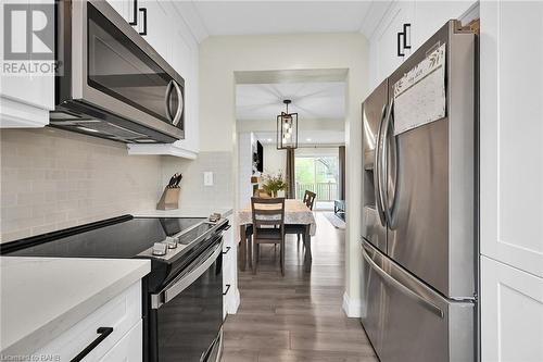 125 Livingston Avenue Unit# 16, Grimsby, ON - Indoor Photo Showing Kitchen With Stainless Steel Kitchen