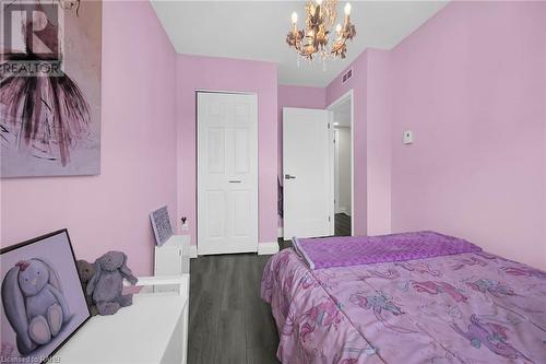 125 Livingston Avenue Unit# 16, Grimsby, ON - Indoor Photo Showing Bedroom