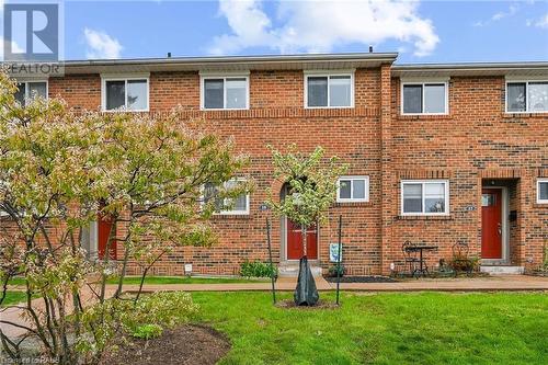 125 Livingston Avenue Unit# 16, Grimsby, ON - Outdoor With Exterior