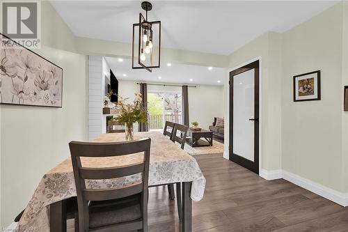 125 Livingston Avenue Unit# 16, Grimsby, ON - Indoor Photo Showing Dining Room