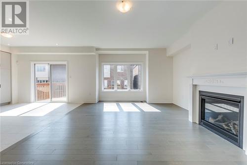 3916 Leonardo Street, Burlington, ON - Indoor Photo Showing Living Room With Fireplace