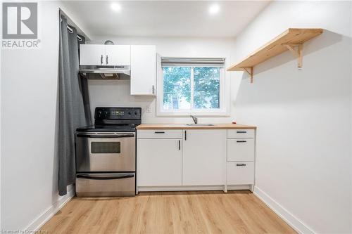 13 Henry Street Unit# Upper, Hamilton, ON - Indoor Photo Showing Kitchen