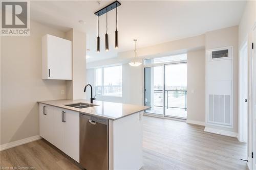 120 Springvalley Crescent Unit# 302, Hamilton, ON - Indoor Photo Showing Kitchen With Double Sink With Upgraded Kitchen