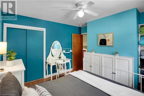 48 Emily Street, Grimsby, ON - Indoor Photo Showing Bedroom