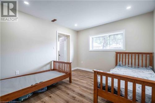 127 Robins Avenue, Hamilton, ON - Indoor Photo Showing Bedroom