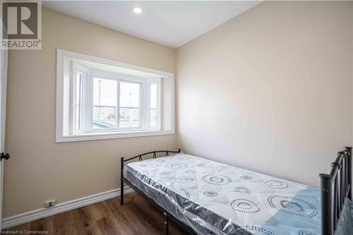 127 Robins Avenue, Hamilton, ON - Indoor Photo Showing Bedroom