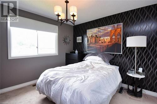 43 Glenayr Street, Hamilton, ON - Indoor Photo Showing Bedroom