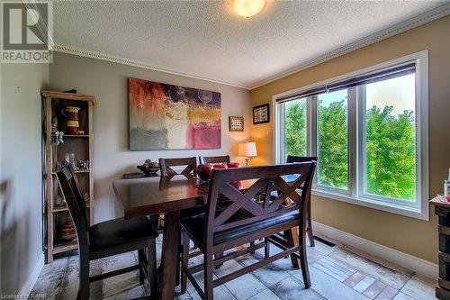 5090 Fairview Street Unit# 8, Burlington, ON - Indoor Photo Showing Dining Room