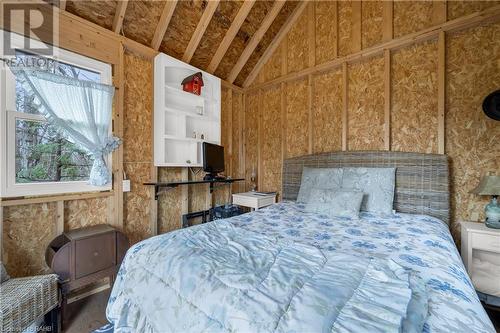 99 Teddy Bear Lane, South Bruce Peninsula, ON - Indoor Photo Showing Bedroom