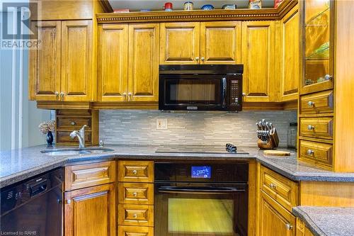 341 Main Street W, Grimsby, ON - Indoor Photo Showing Kitchen