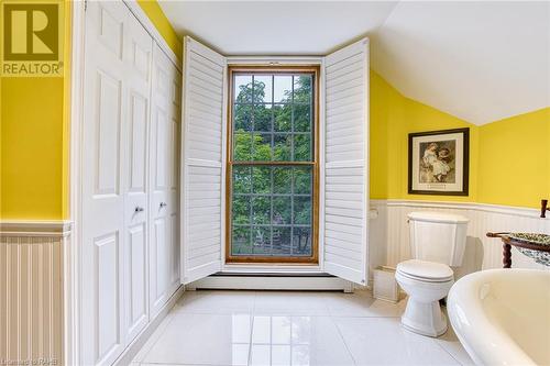 341 Main Street W, Grimsby, ON - Indoor Photo Showing Bathroom