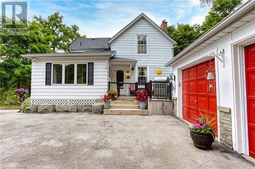 341 Main Street W, Grimsby, ON - Outdoor