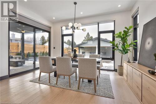 381 Concession 7 Road E, Hamilton, ON - Indoor Photo Showing Dining Room