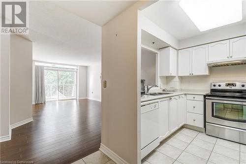 100 Burloak Drive Unit# 2405, Burlington, ON - Indoor Photo Showing Kitchen