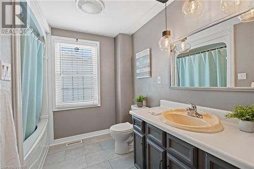 37 Mary Street, St. Catharines, ON - Indoor Photo Showing Bathroom