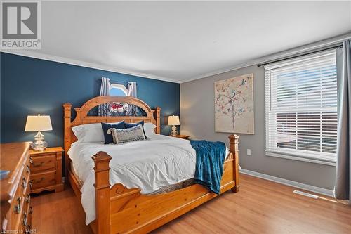 37 Mary Street, St. Catharines, ON - Indoor Photo Showing Bedroom